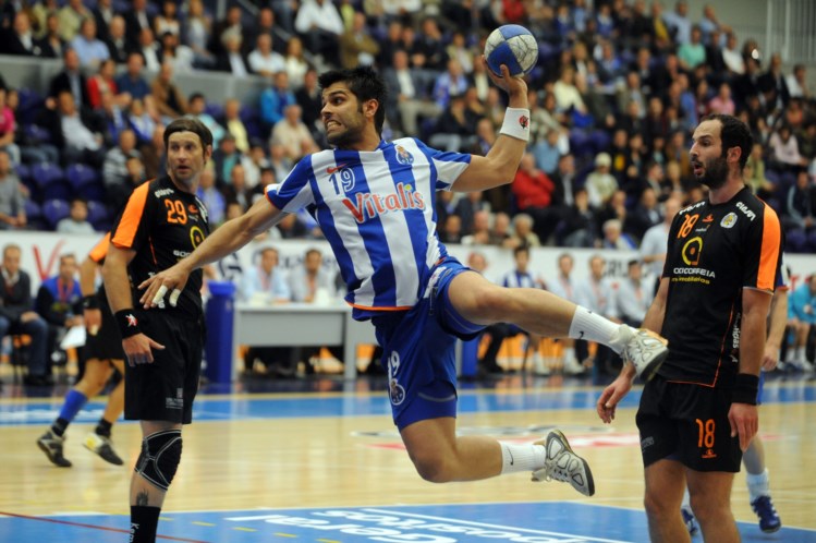 FC Porto vence Ademar León na Taça EHF de andebol - PÚBLICO